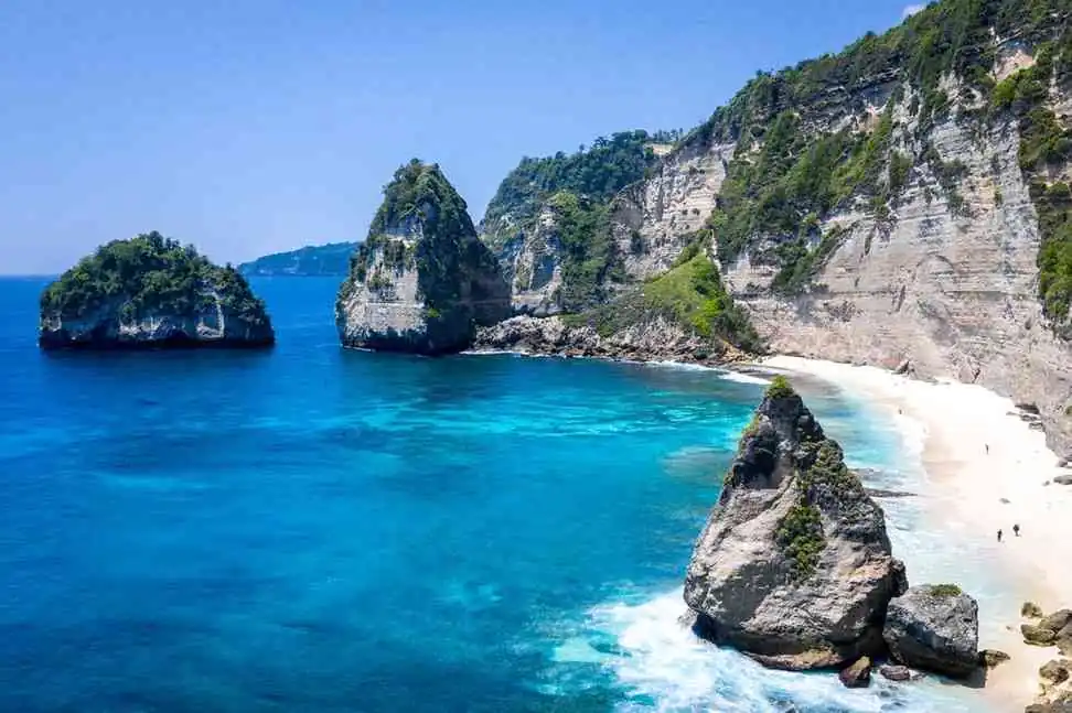 Nusa Penida Island In Bali: Travel Guide & Things To Do